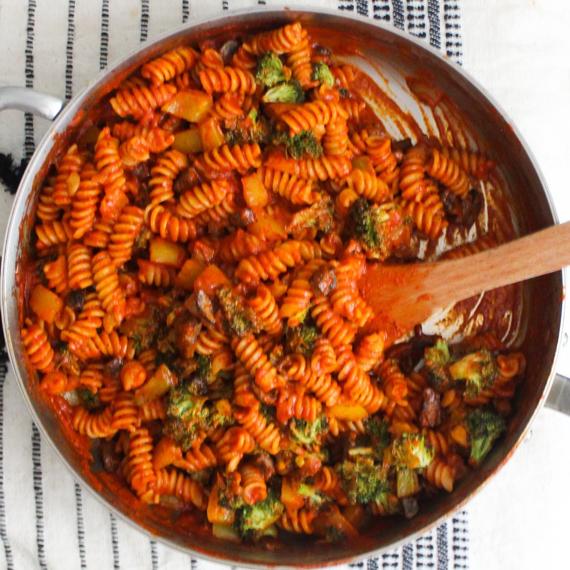 Roasted Red Pepper Pasta